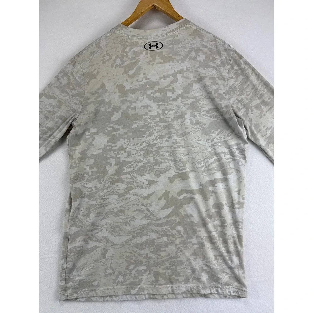 Under Armour Camo Long‎ Sleeve Shirt Kids Small Tan Digital Camouflage Tee